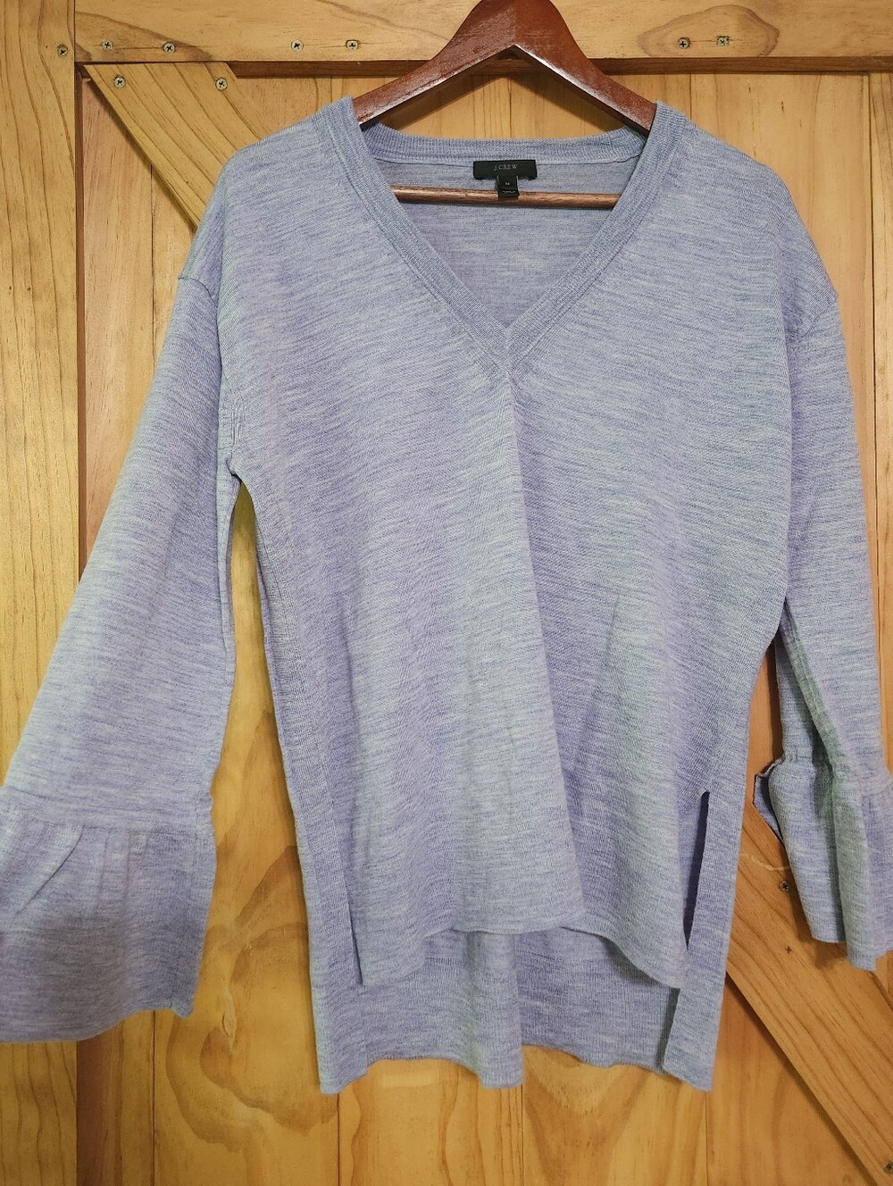 J Crew Lilac 100% Merino Wool Soft V-Neck 3/4 Bell Sleeve Sweater Sz M Fall